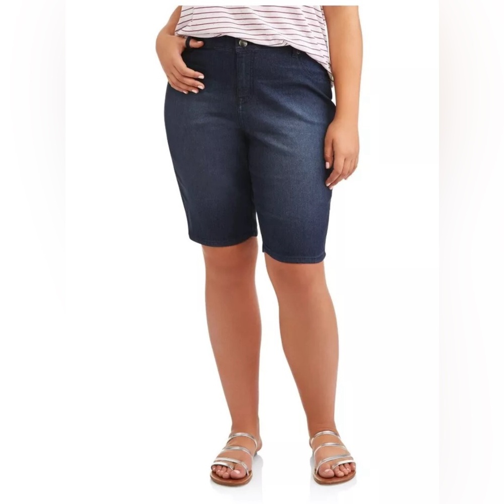 A3 DENIM Women’s Plus Size 26W Basic Jean Bermuda Shorts • Medium Wash